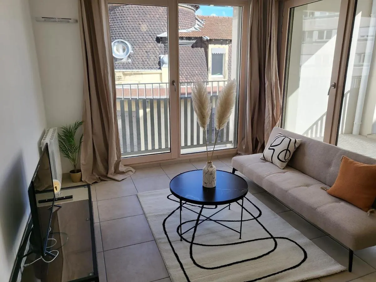Le Paradigme Lyon Apartment