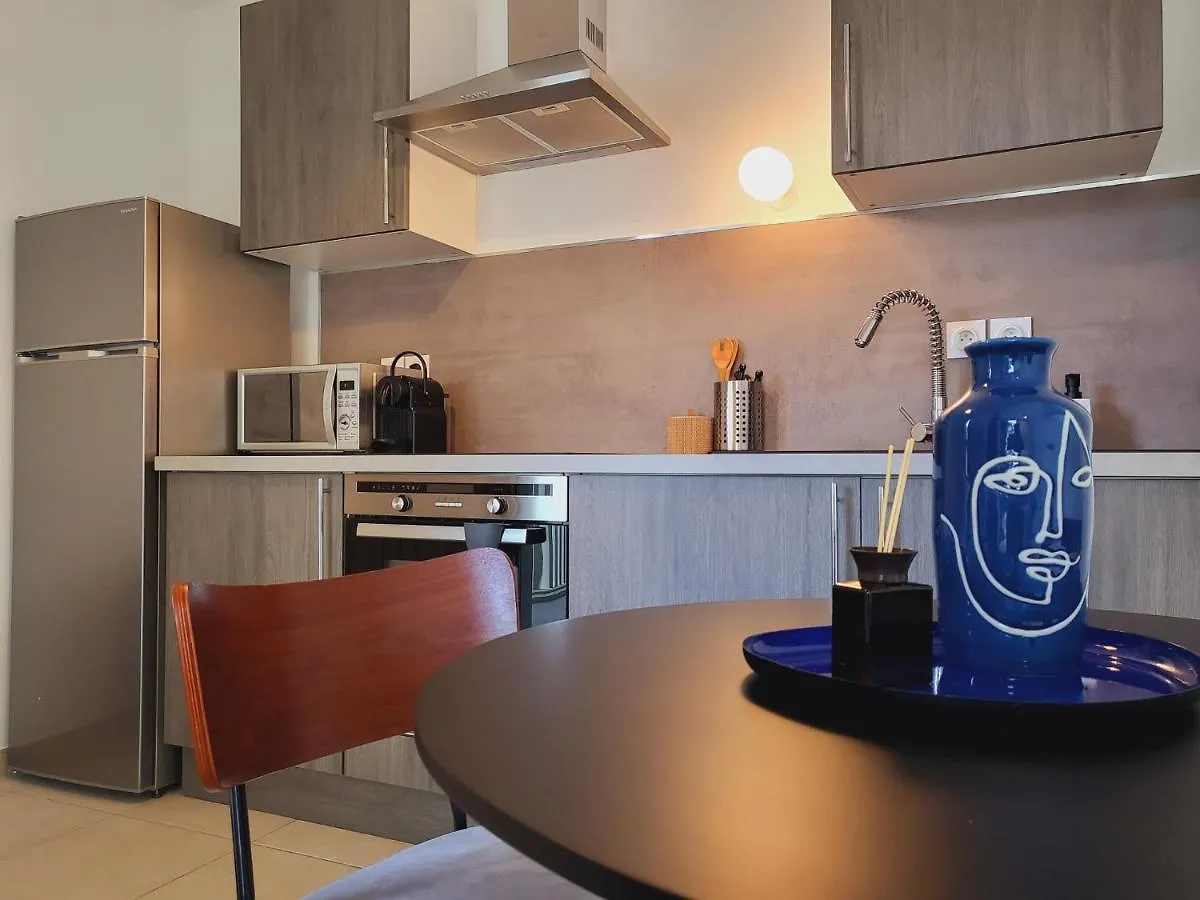 Apartment Le Paradigme Lyon France