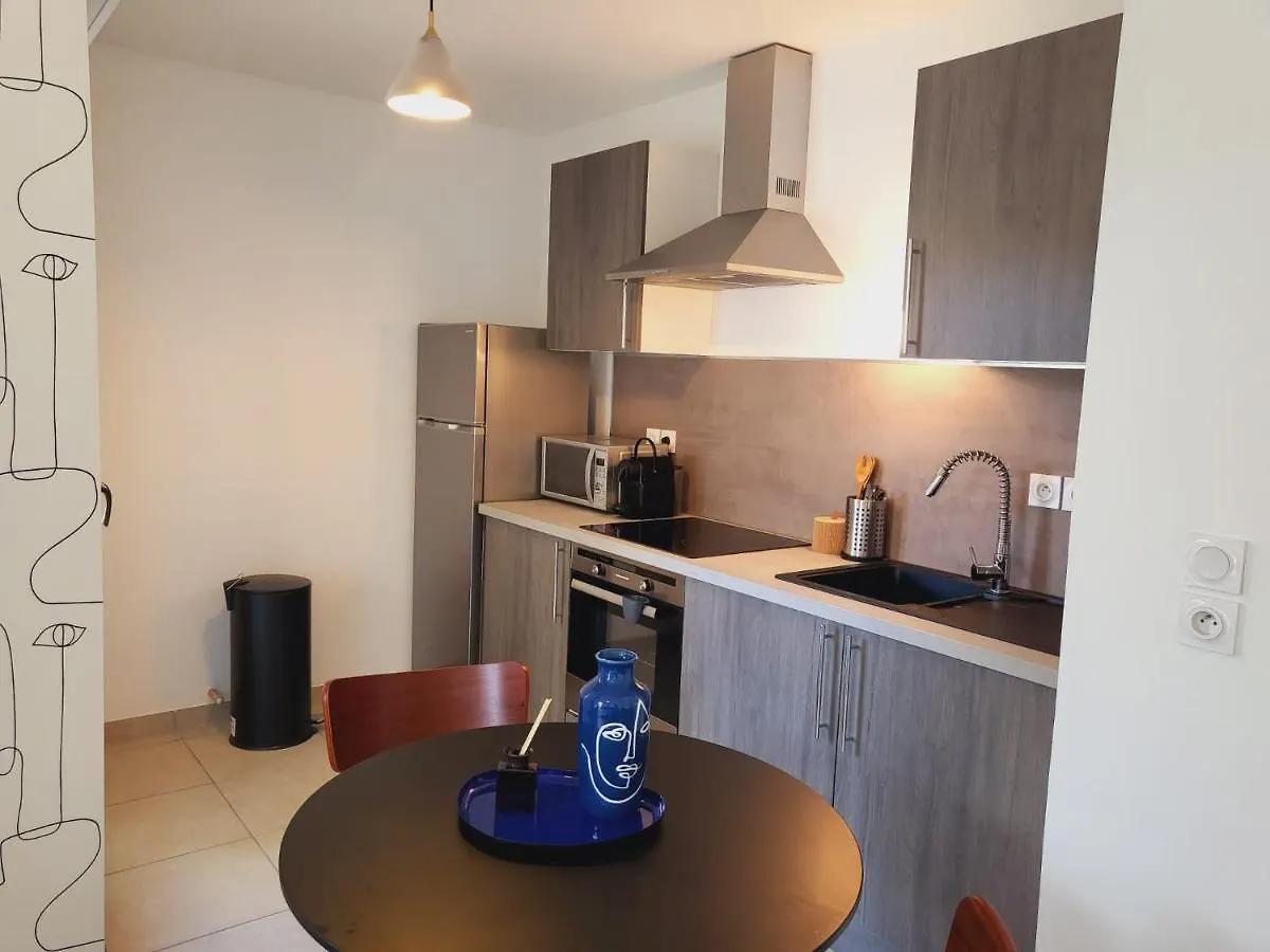 Le Paradigme Lyon Apartment